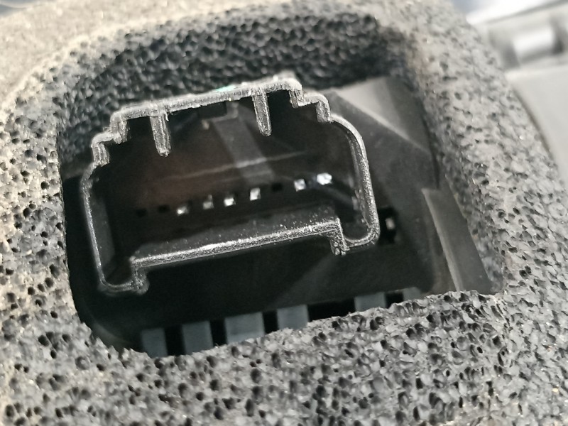 Recambio de piloto trasero derecho para citroën c1 x referencia OEM IAM 6351X8  