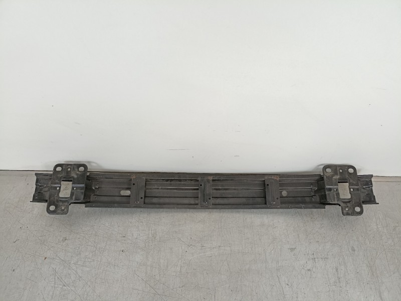 Recambio de refuerzo paragolpes delantero para hyundai i30 classic referencia OEM IAM   