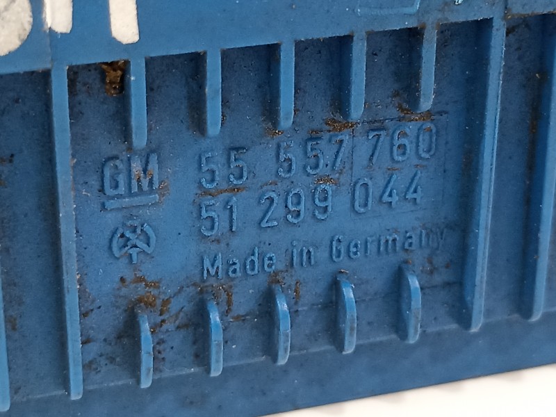 Recambio de caja precalentamiento para opel corsa d ´´111 years´´ referencia OEM IAM 55557760 51299044 