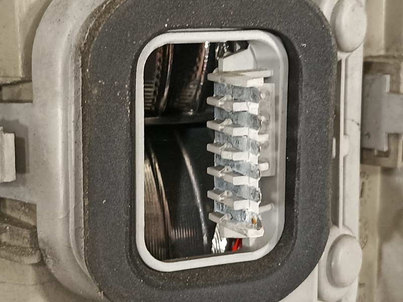 Recambio de piloto trasero izquierdo para opel zafira a blue line referencia OEM IAM 62280  