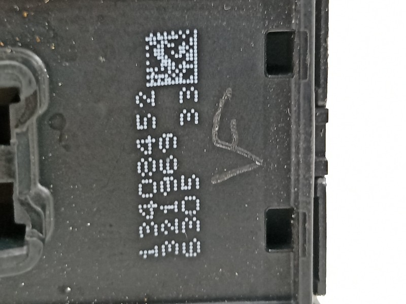 Recambio de mando elevalunas trasero izquierdo para opel zafira (c) excellence start/stop referencia OEM IAM 13408452  