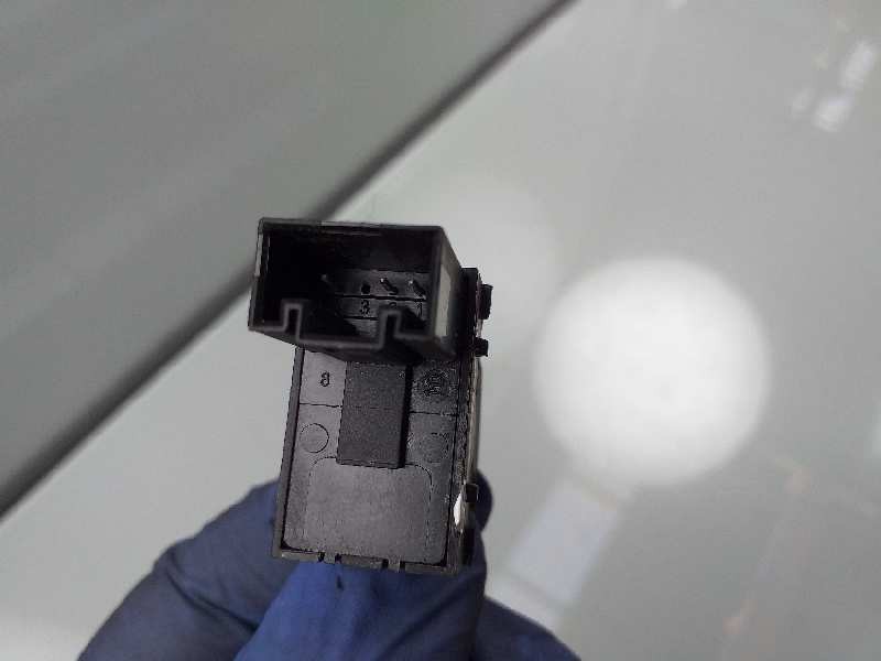 Recambio de mando elevalunas delantero derecho para volkswagen golf vi (5k1) advance referencia OEM IAM 7L6959855B  