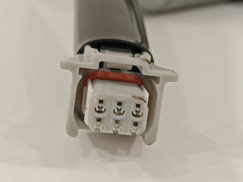 Recambio de cerradura maletero / porton para toyota rav 4 advance hybrid referencia OEM IAM 1638000790  