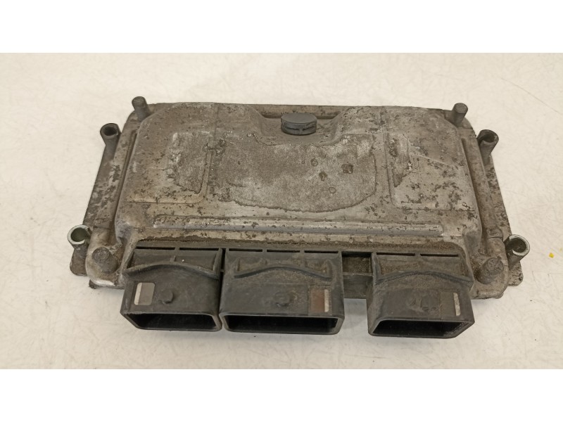 Recambio de centralita motor uce para peugeot 206 cc cc referencia OEM IAM 9643218980 0261207477 