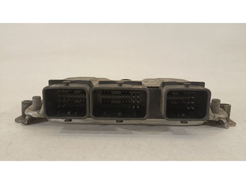 Recambio de centralita motor uce para peugeot 206 cc cc referencia OEM IAM 9643218980 0261207477 
