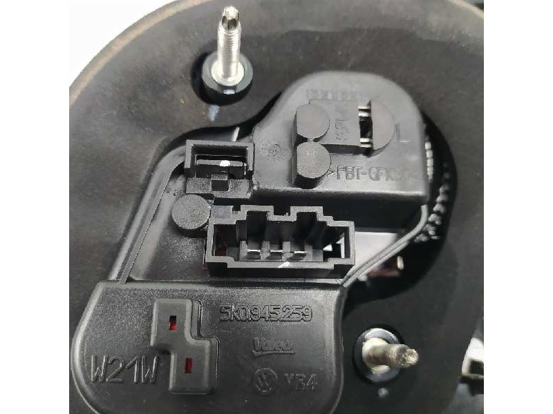 Recambio de piloto trasero izquierdo en porton para volkswagen golf vi (5k1) advance referencia OEM IAM 5K0945093G 89090892 