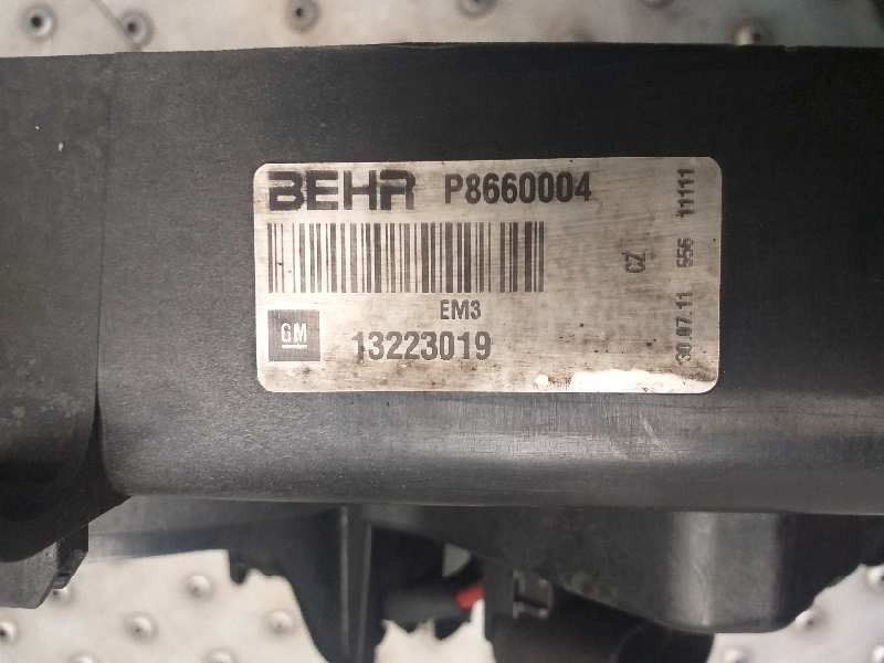 Recambio de electroventilador para opel insignia berlina cosmo referencia OEM IAM 13223019 P8660004 P8210173220