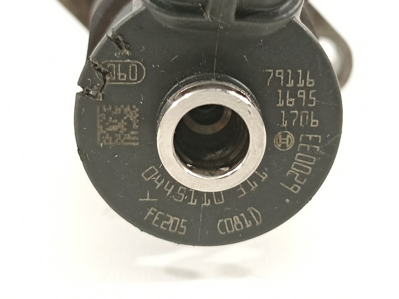 Recambio de inyector para peugeot 207 sw sport referencia OEM IAM 0445110311  
