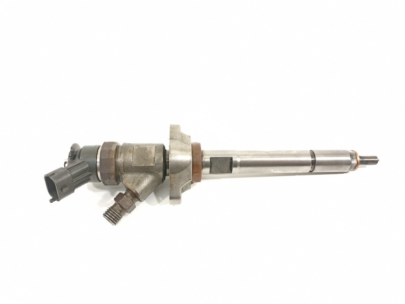 Recambio de inyector para peugeot 207 sw sport referencia OEM IAM 0445110311  