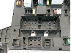 Recambio de caja reles / fusibles para opel zafira (c) excellence start/stop referencia OEM IAM 13449202   2