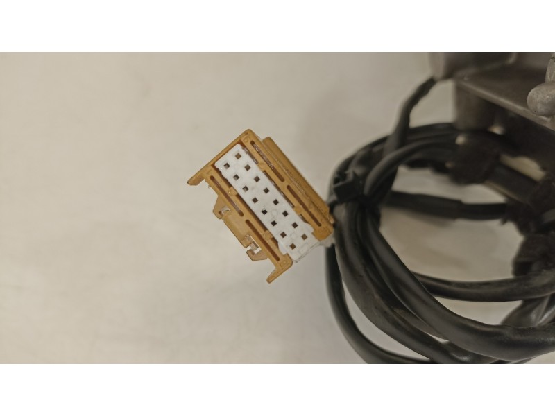 Recambio de retrovisor izquierdo para audi a4 berlina (8e) 2.0 tdi 16v (103kw) referencia OEM IAM 8E2858499  