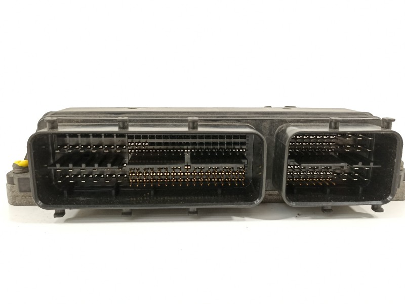 Recambio de centralita motor uce para toyota yaris (ksp9/scp9/nlp9) básico referencia OEM IAM 896610D310 MB2751002493 