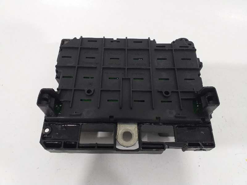 Recambio de caja reles / fusibles para peugeot 307 (s1) xt referencia OEM IAM 9650664080 BSMB3 