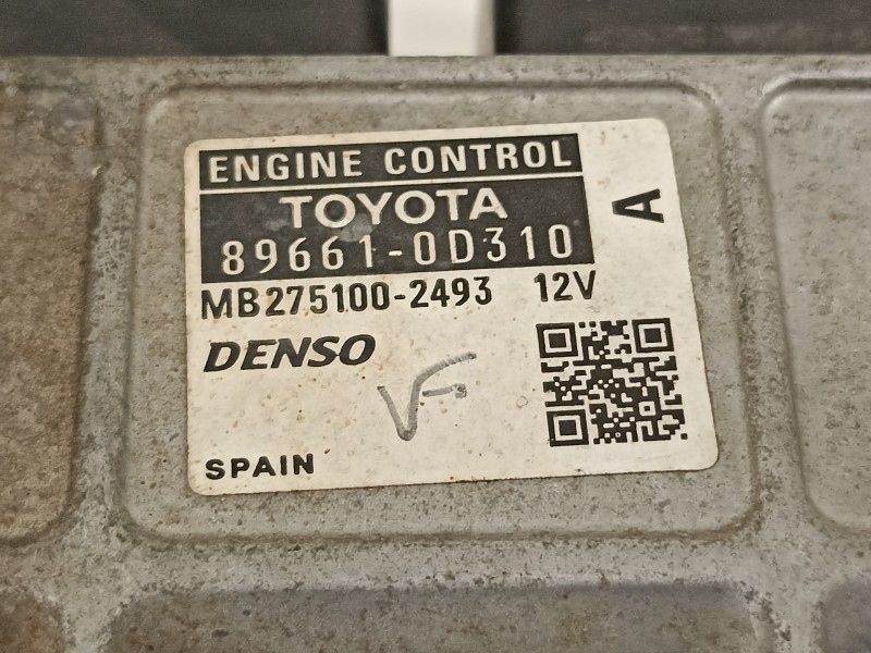 Recambio de centralita motor uce para toyota yaris (ksp9/scp9/nlp9) básico referencia OEM IAM 896610D310 MB2751002493 