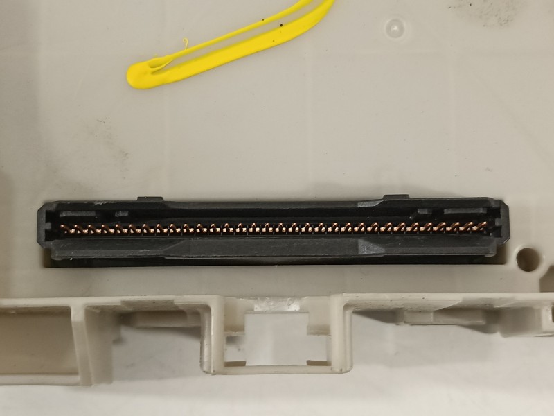 Recambio de caja reles / fusibles para toyota rav 4 advance hybrid referencia OEM IAM 8273042890A  