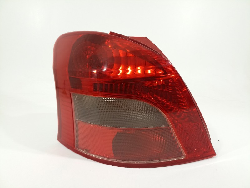 Recambio de piloto trasero izquierdo para toyota yaris (ksp9/scp9/nlp9) básico referencia OEM IAM 815610D110  