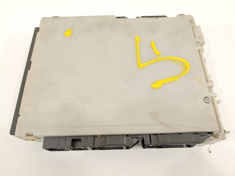 Recambio de caja reles / fusibles para toyota rav 4 advance hybrid referencia OEM IAM 8273042890A  