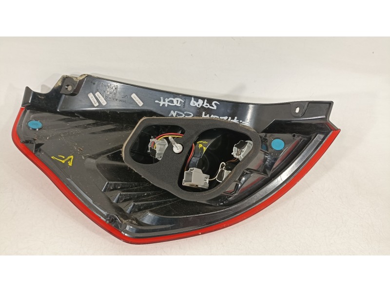 Recambio de piloto trasero derecho para ford fiesta (ccn) trend referencia OEM IAM C1BB13404A  