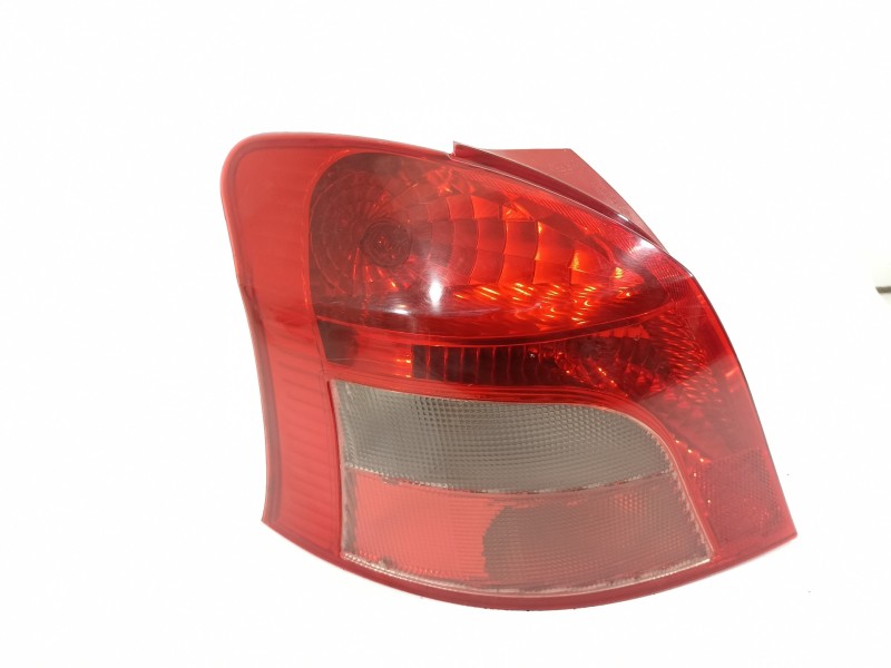 Recambio de piloto trasero izquierdo para toyota yaris (ksp9/scp9/nlp9) básico referencia OEM IAM 815610D110  