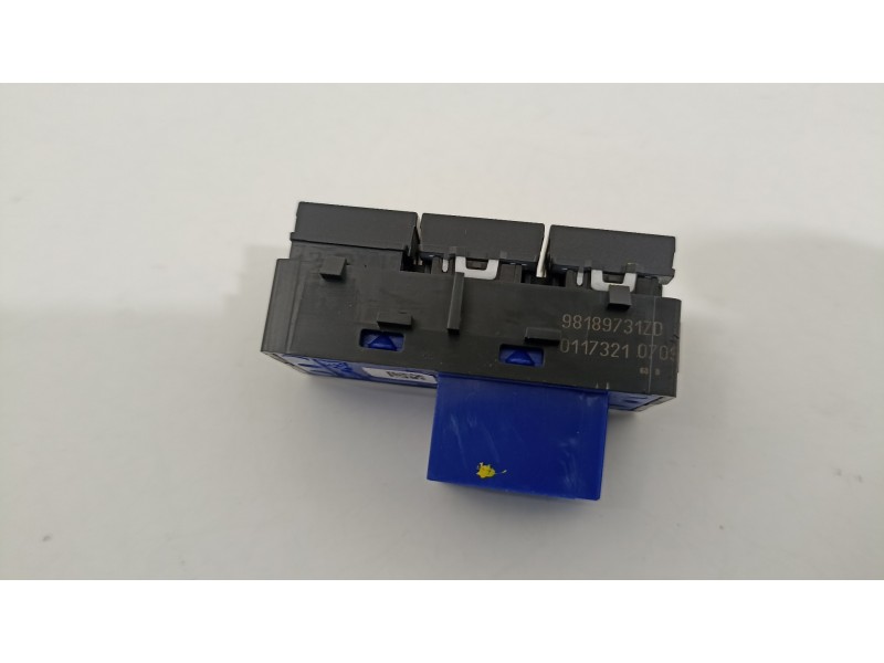 Recambio de mando multifuncion para peugeot 308 access referencia OEM IAM 98189731ZD  