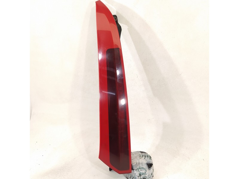 Recambio de piloto trasero izquierdo para volvo xc90 2.4 diesel cat referencia OEM IAM 30678220  