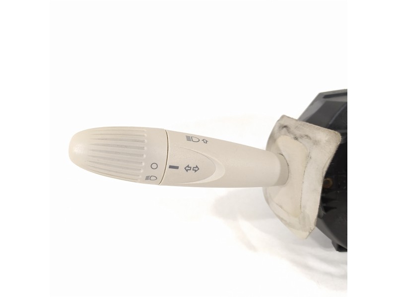 Recambio de mando luces para fiat nuova 500 (150) by gucci referencia OEM IAM 07354724640  