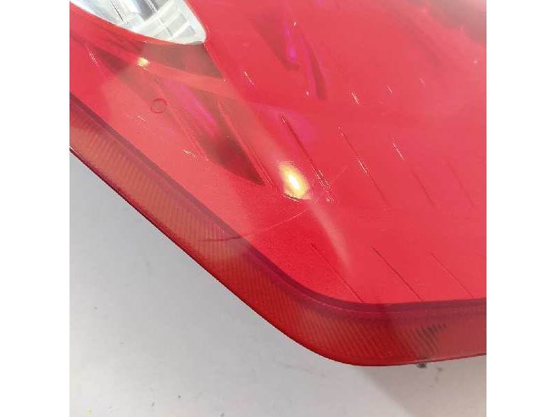 Recambio de piloto trasero derecho para ford fiesta (cb1) 1.6 tdci cat referencia OEM IAM 8A6113404A  