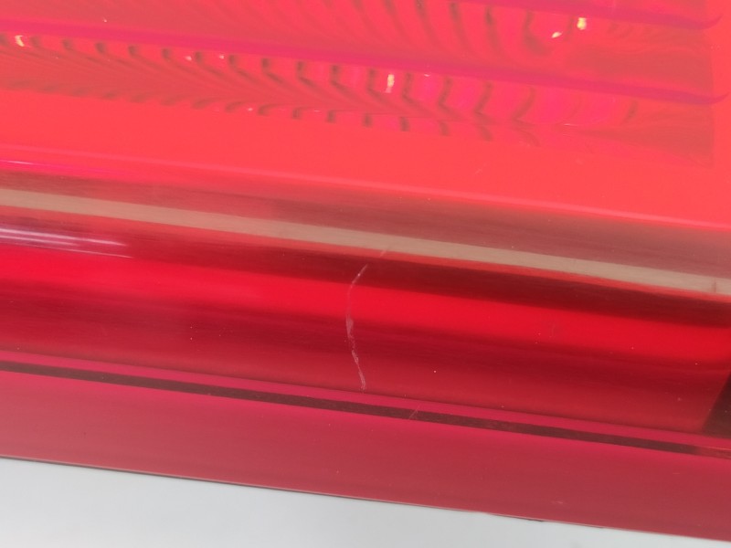 Recambio de piloto trasero derecho en porton para citroën c5 berlina audace referencia OEM IAM 9650115980 89024086 