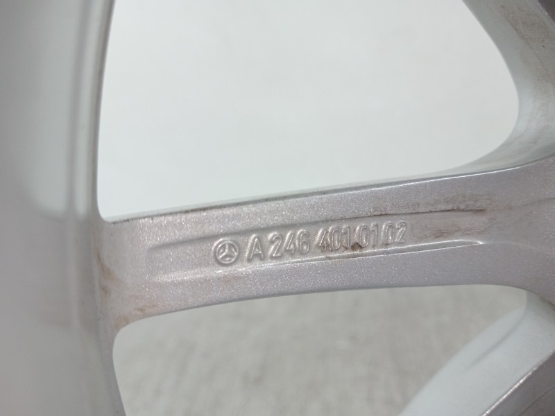 Recambio de llanta para mercedes-benz clase cla (w117) cla 220 cdi (117.303) referencia OEM IAM A2464010102  