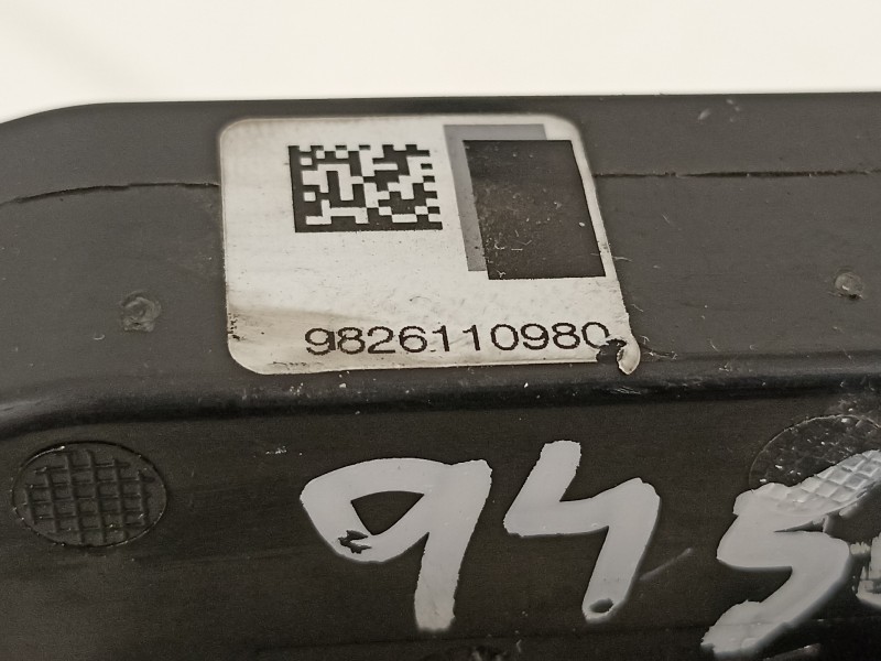 Recambio de cerradura puerta trasera derecha para peugeot 308 access referencia OEM IAM 9826110980  