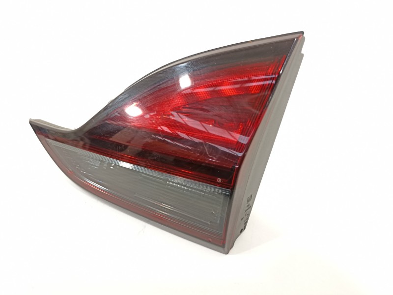 Recambio de piloto trasero derecho para opel zafira (c) excellence start/stop referencia OEM IAM 39028600  