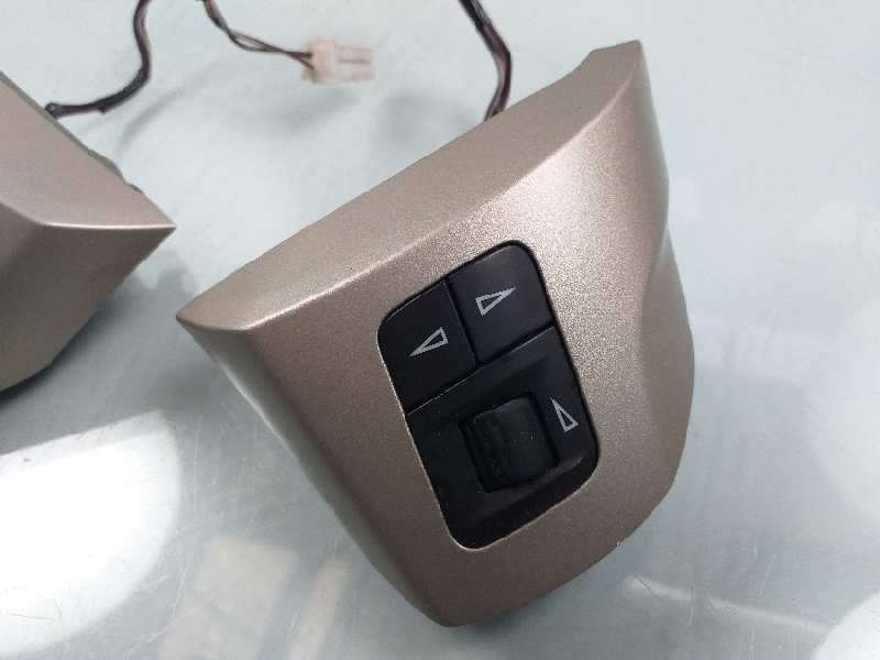 Recambio de mando volante para opel corsa d enjoy referencia OEM IAM 13222330  