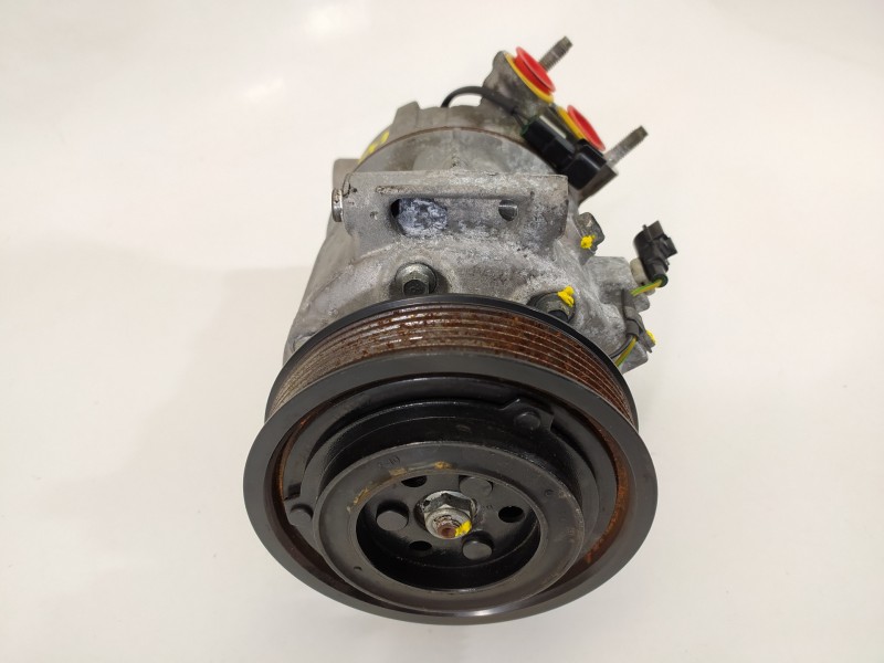 Recambio de compresor aire acondicionado para volvo xc60 kinetic 2wd referencia OEM IAM 31332528 030647025B4 