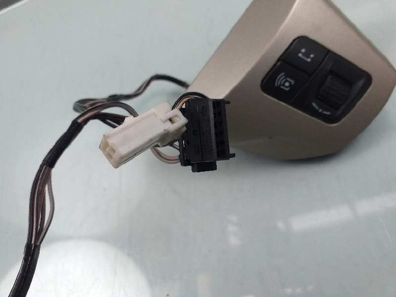 Recambio de mando volante para opel corsa d enjoy referencia OEM IAM 13222330  