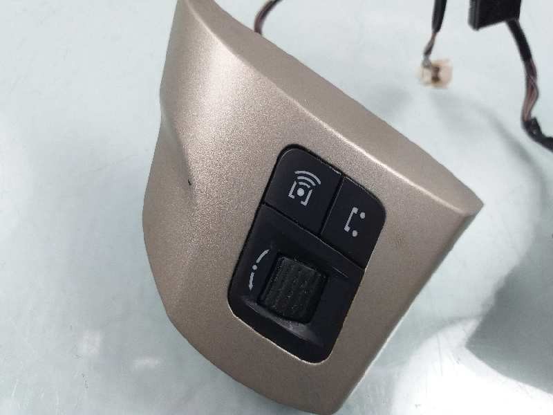 Recambio de mando volante para opel corsa d enjoy referencia OEM IAM 13222330  