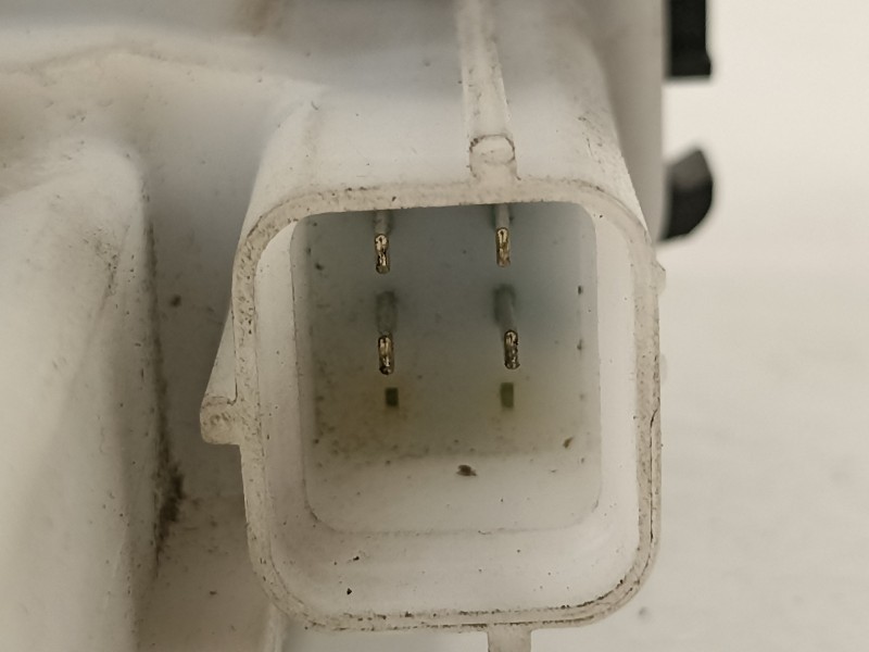 Recambio de cerradura puerta delantera derecha para fiat 500 abarth referencia OEM IAM 52041737  