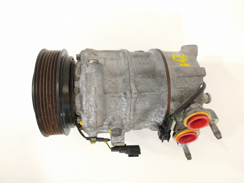 Recambio de compresor aire acondicionado para volvo xc60 kinetic 2wd referencia OEM IAM 31332528 030647025B4 