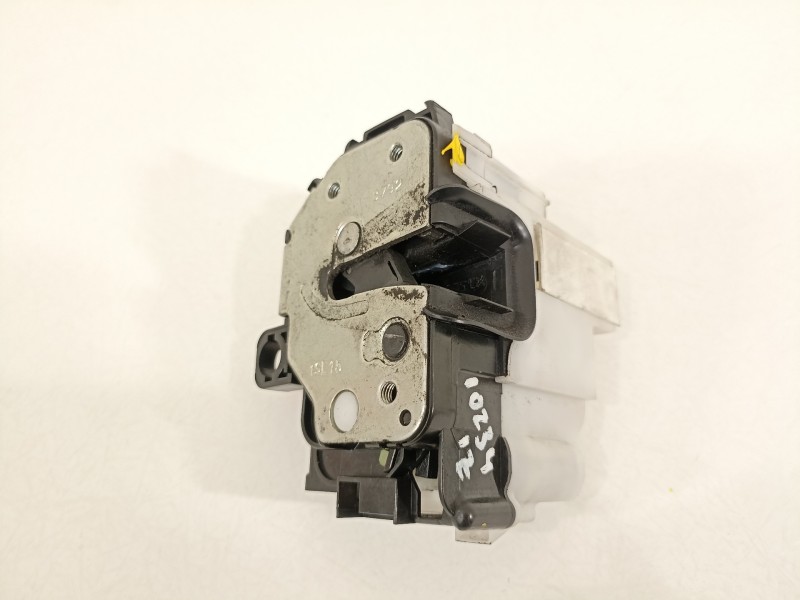 Recambio de cerradura puerta delantera izquierda para fiat 500 abarth referencia OEM IAM 51935115  