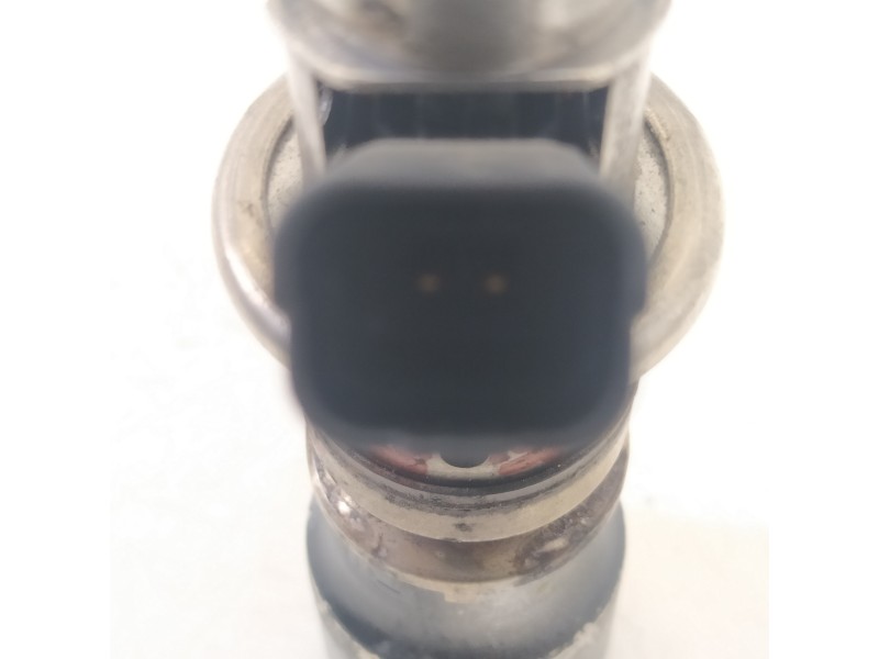 Recambio de inyector para peugeot 308 access referencia OEM IAM 9813930180  