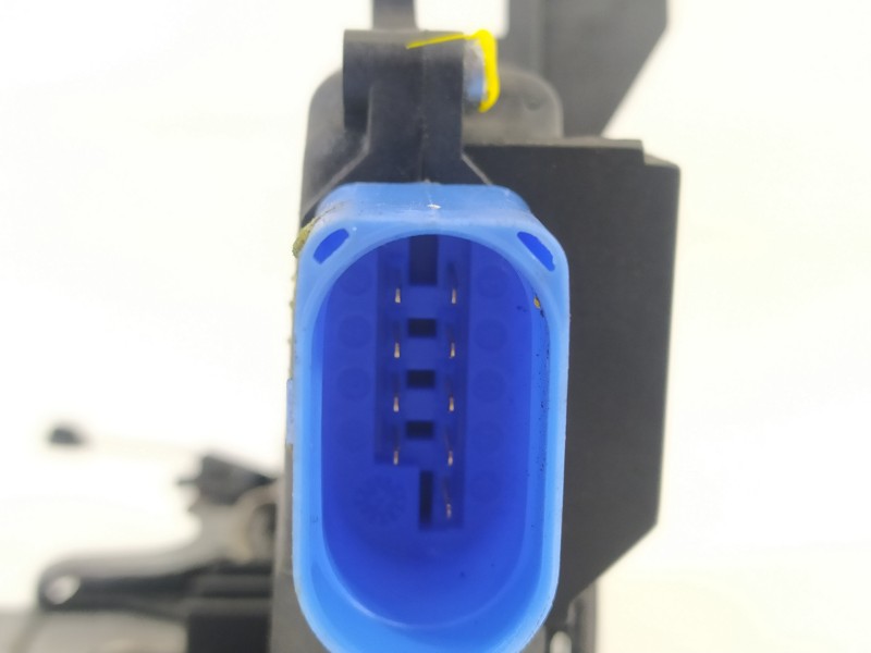 Recambio de cerradura puerta delantera derecha para skoda octavia berlina (1z3) family referencia OEM IAM 3D1837016AC  