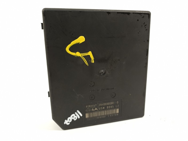 Recambio de caja reles / fusibles para renault megane iii berlina 5 p dynamique referencia OEM IAM 284B60009R  