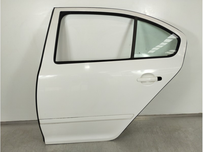 Recambio de puerta trasera izquierda para skoda octavia berlina (1z3) family referencia OEM IAM 1234  