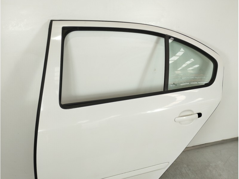 Recambio de puerta trasera izquierda para skoda octavia berlina (1z3) family referencia OEM IAM 1234  