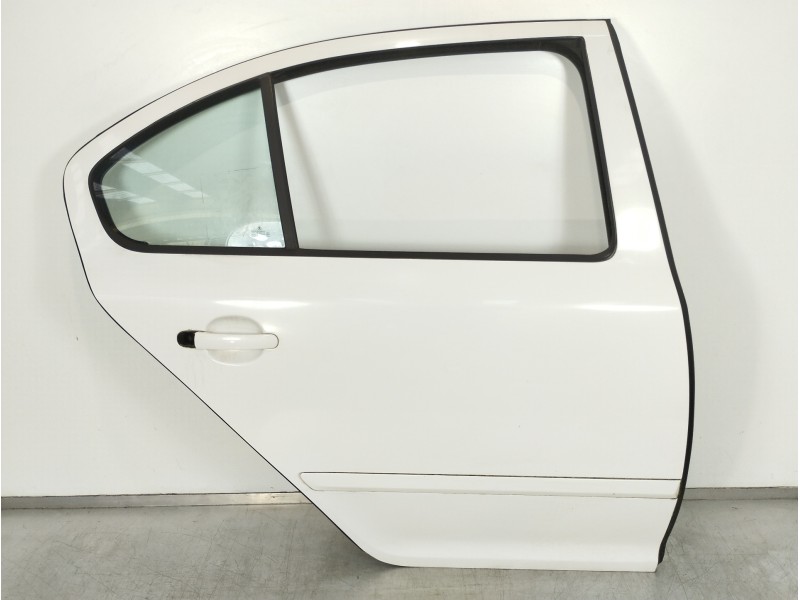 Recambio de puerta trasera derecha para skoda octavia berlina (1z3) family referencia OEM IAM   