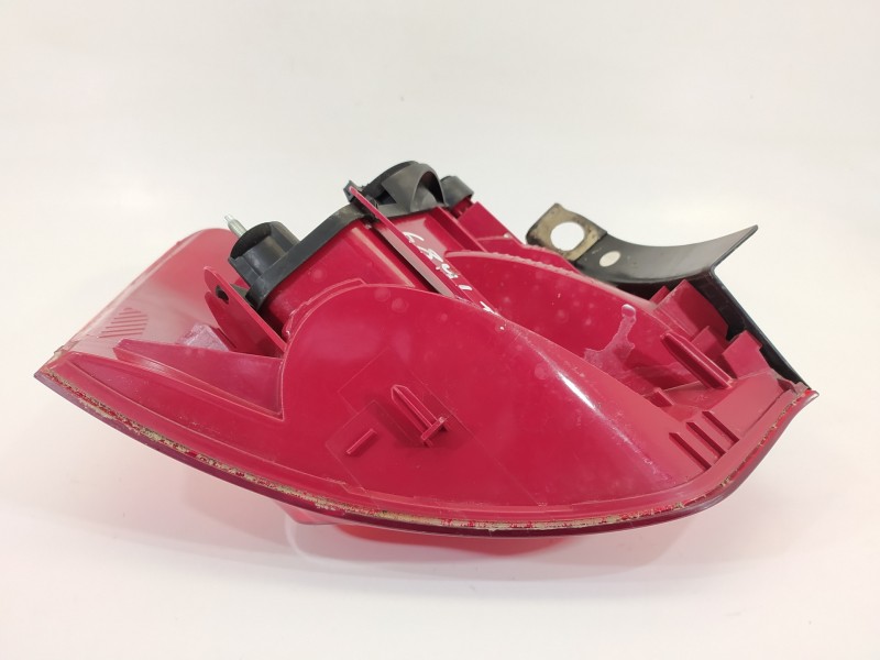 Recambio de piloto trasero derecho para citroën c5 berlina exclusive referencia OEM IAM VP8X7X13404A 79998D 9681063680