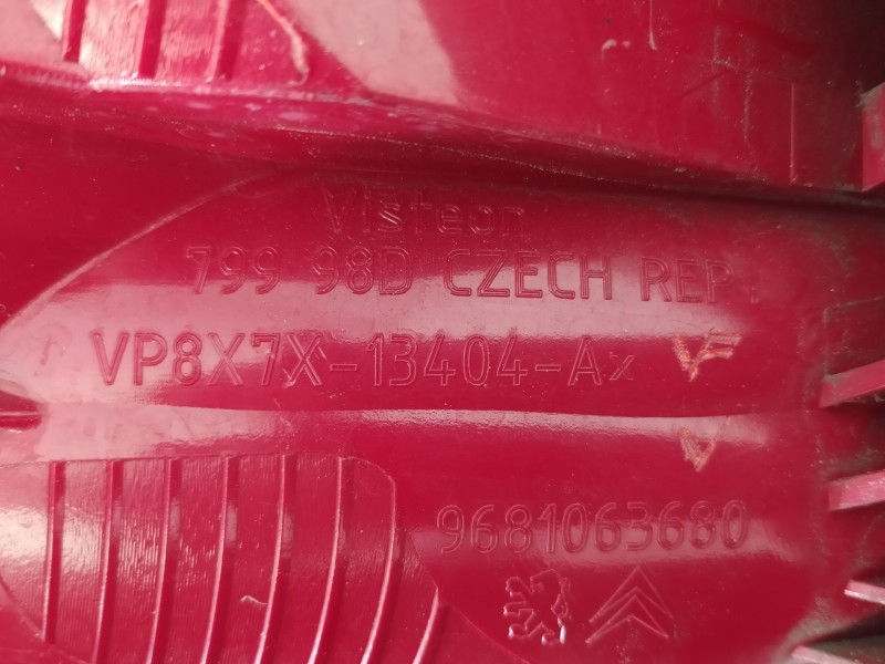 Recambio de piloto trasero derecho para citroën c5 berlina exclusive referencia OEM IAM VP8X7X13404A 79998D 9681063680