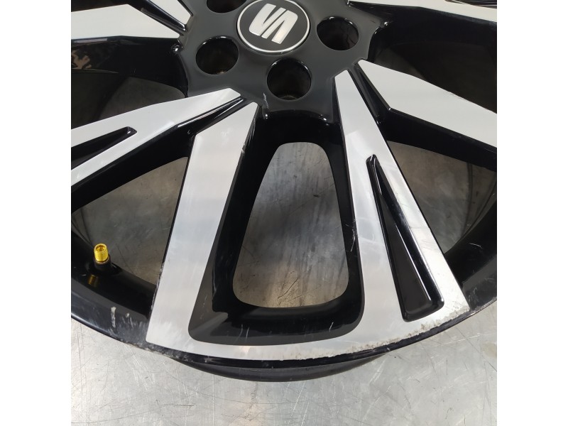 Recambio de llanta para seat arona fr referencia OEM IAM 6F9071498A  