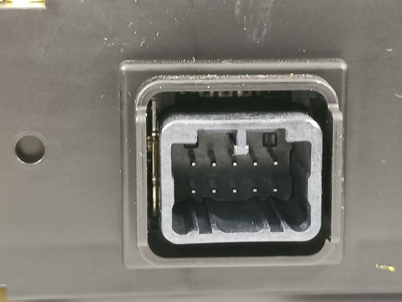 Recambio de pantalla multifuncion para toyota rav 4 advance hybrid referencia OEM IAM 8395042540  