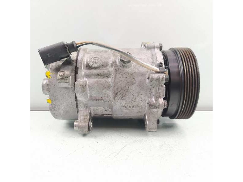 Recambio de compresor aire acondicionado para volkswagen caddy ka/kb (2k) kombi referencia OEM IAM 7H0820803D  