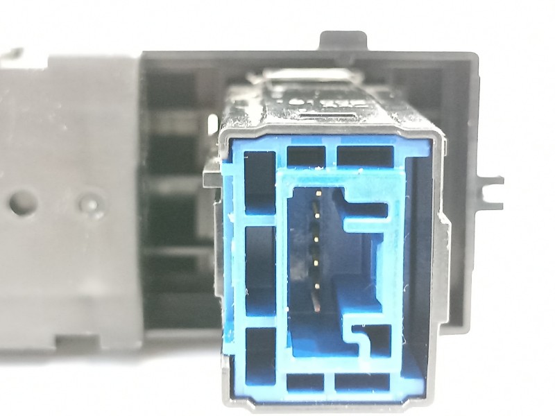 Recambio de pantalla multifuncion para toyota rav 4 advance hybrid referencia OEM IAM 8395042540  